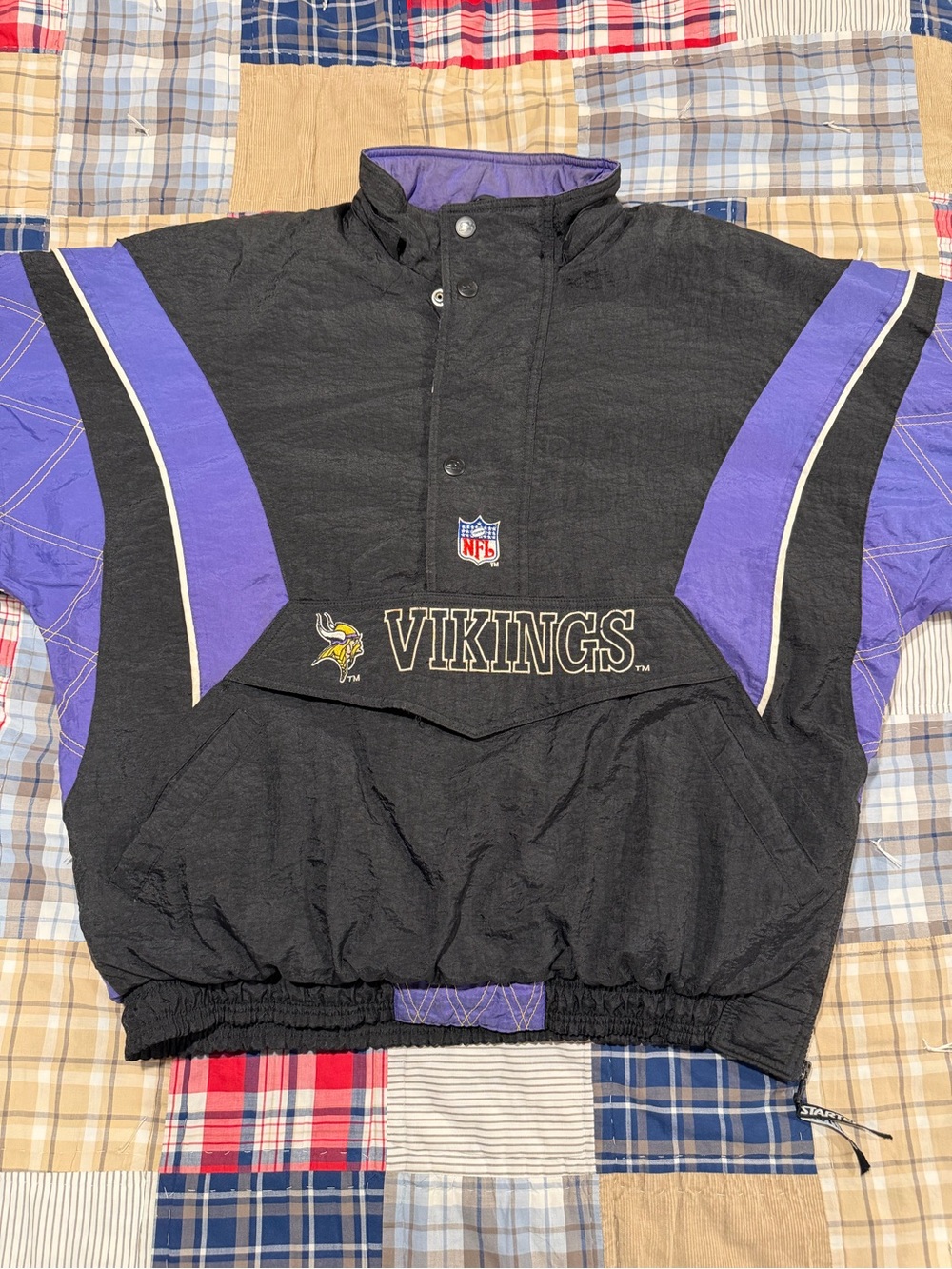 STARTER Pro Line Vintage Minnesota Vikings Pullover Jacket Black and Purple